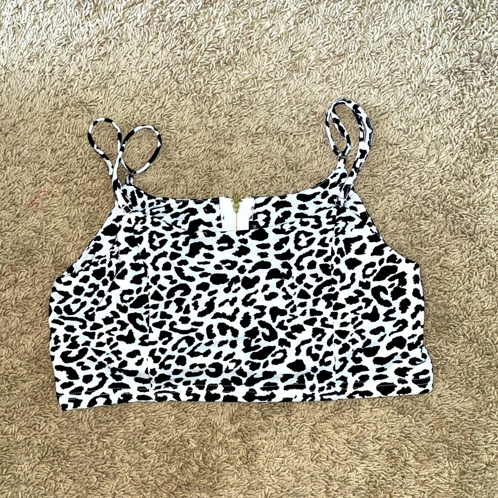 crop top (size medium)